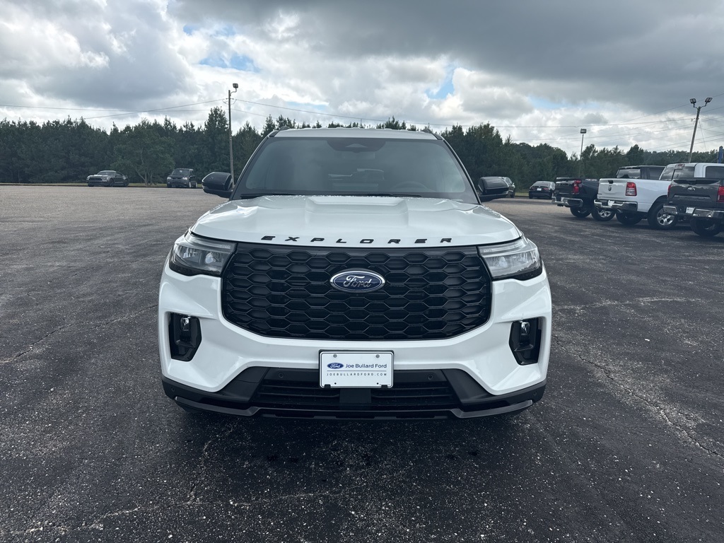2025 Ford Explorer ST-Line photo 7