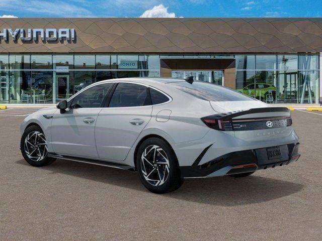 2025 Hyundai Sonata SEL Convenience photo 3