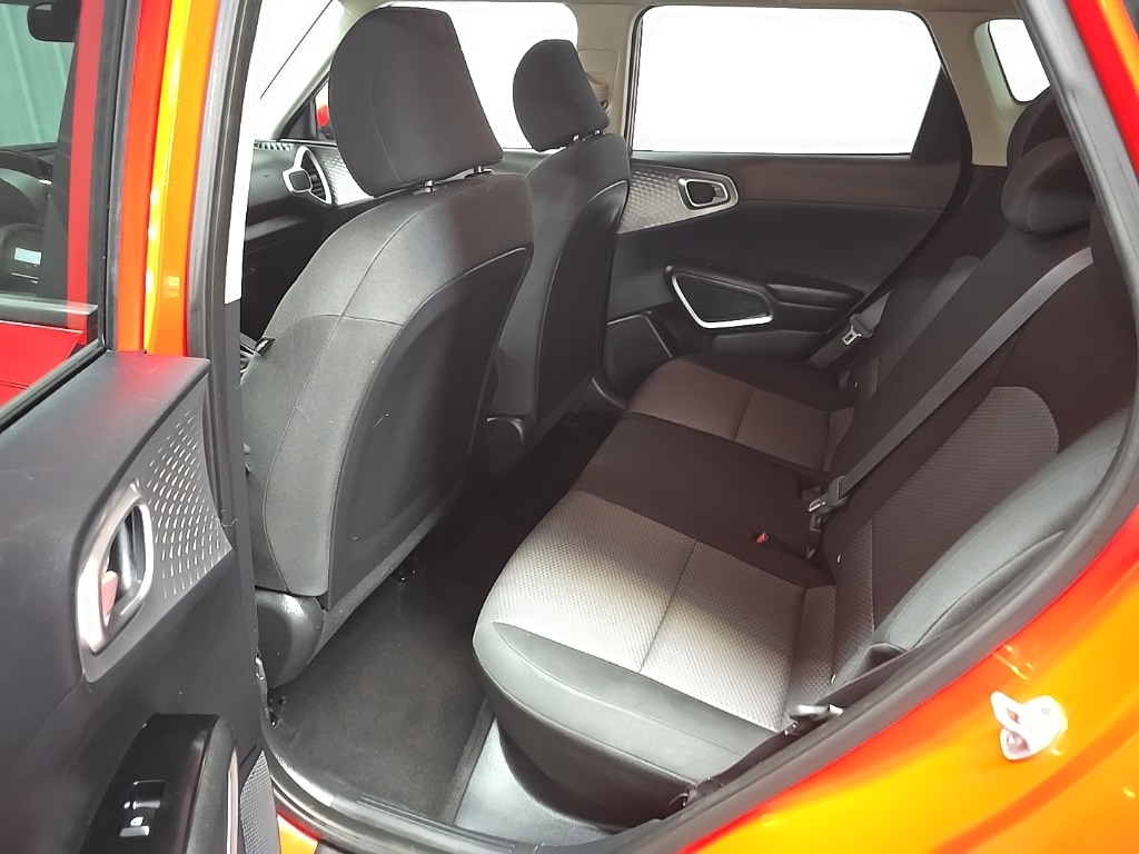 2021 Kia Soul LX photo 30