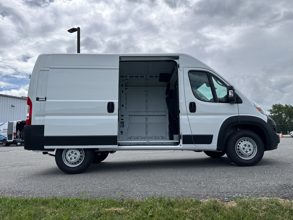 2025 Ram ProMaster 1500 photo 3