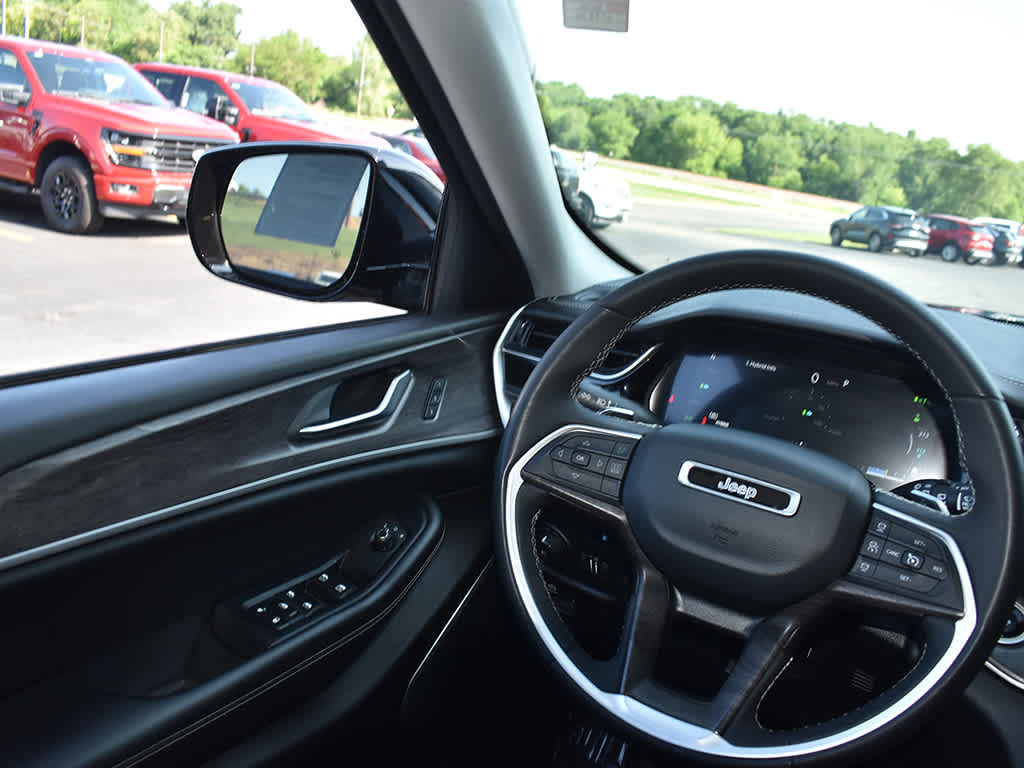 2023 Jeep Cherokee 4xe photo 18