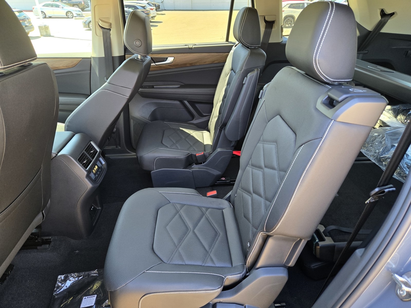 2026 Volkswagen Atlas SE Technology photo 5