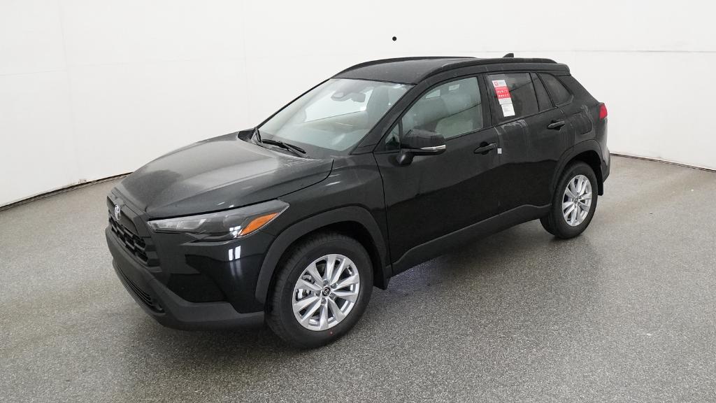 2026 Toyota Corolla Cross LE's photo