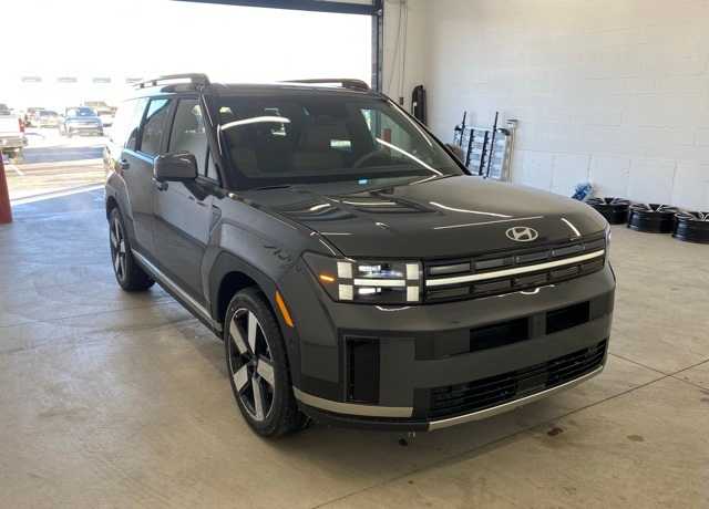 2025 Hyundai Santa Fe Limited Sport photo 5