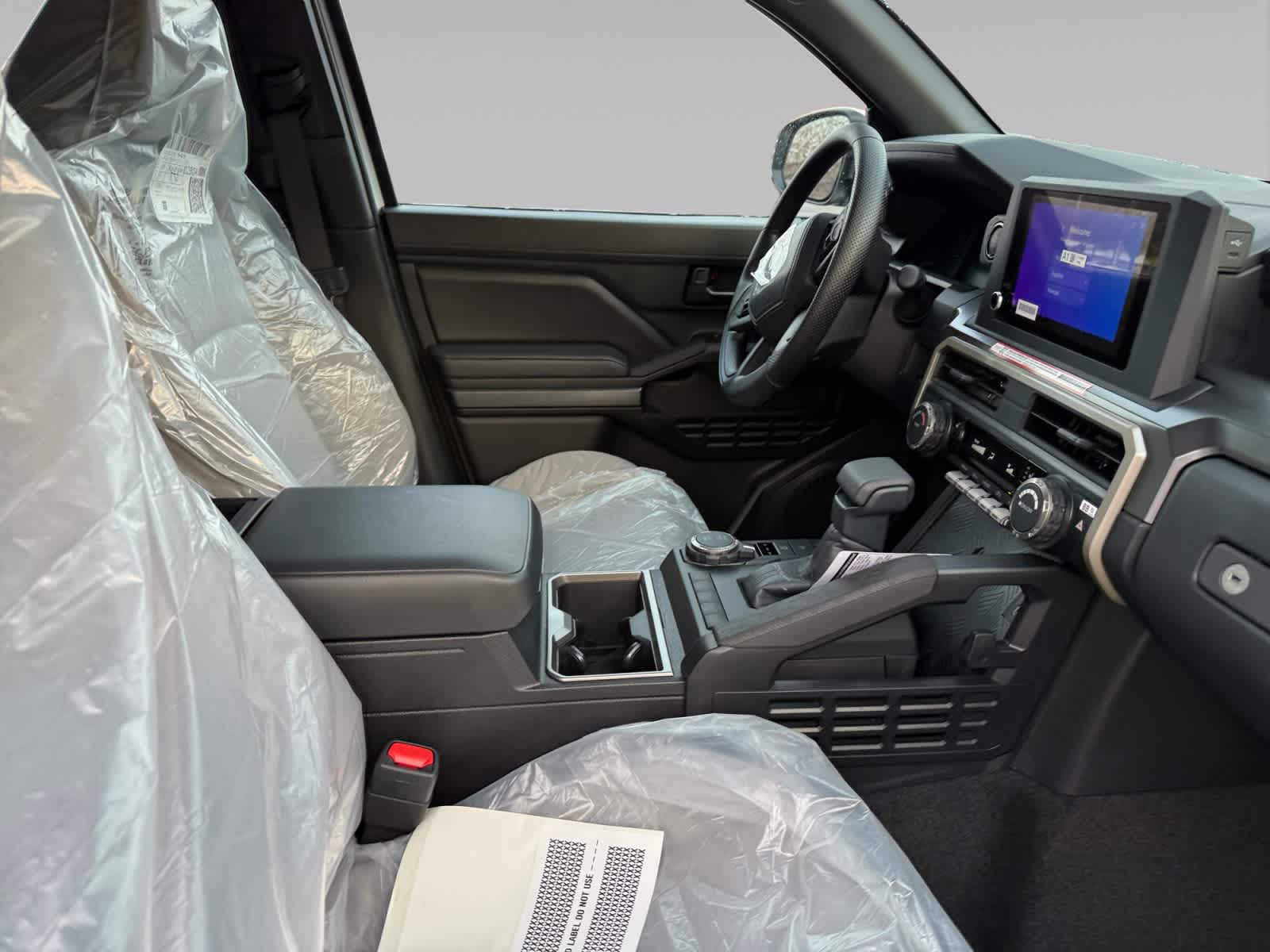 2026 Toyota Tacoma SR5 - Photo 15