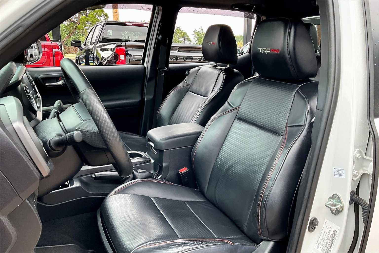2020 Toyota Tacoma TRD Pro photo 7