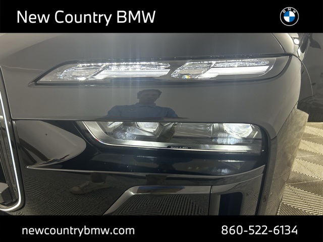 New 2025 Black Sapphire Metallic BMW 760i xDrive image 32