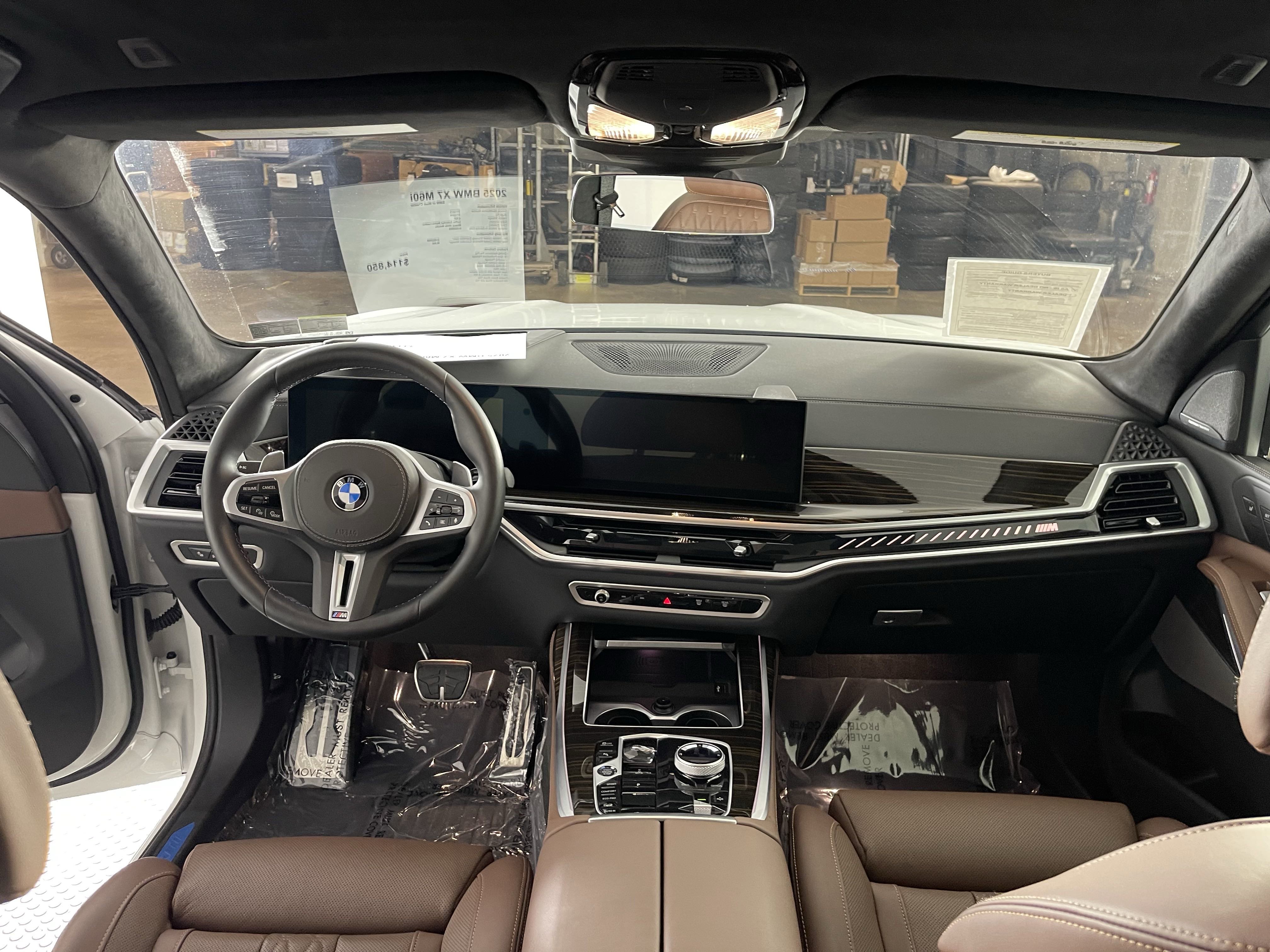 2025 Bmw X7 M60i photo 12