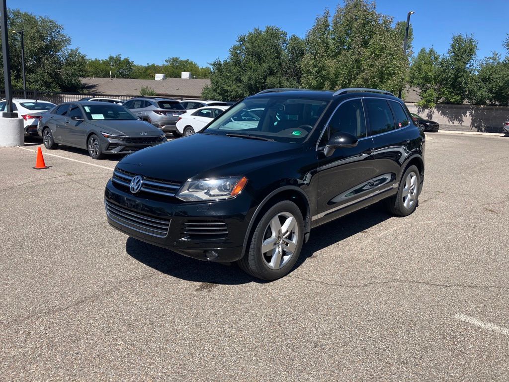 2012 Volkswagen Touareg V6 TDI Sport photo 3