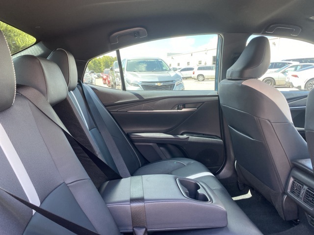 2025 Toyota Camry SE photo 14