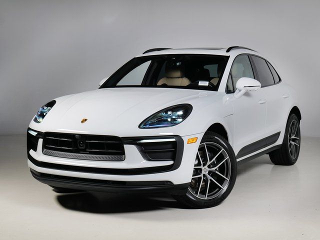 2025 Porsche Macan Base