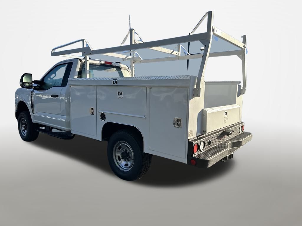 2026 Ford F-250 photo 2