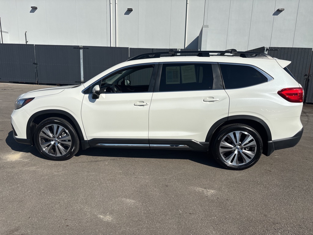 2022 Subaru Ascent Limited photo 5