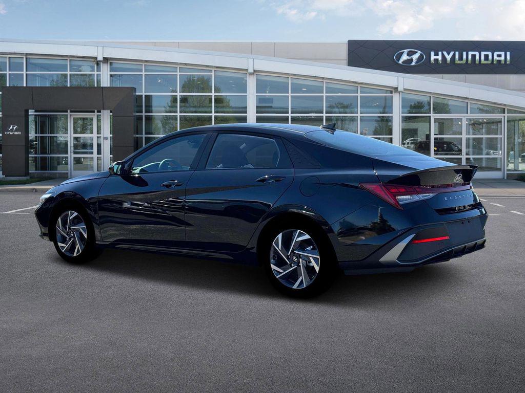 2025 Hyundai Elantra Hybrid SEL Sport photo 4