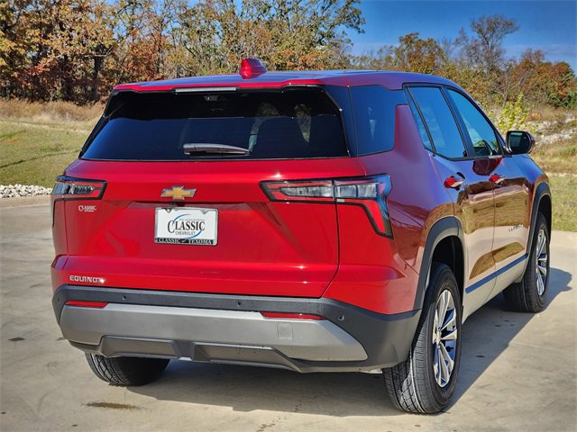 2026 Chevrolet Equinox LT photo 4