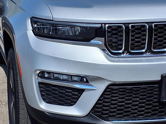 2023 Jeep Cherokee 4xe photo 21