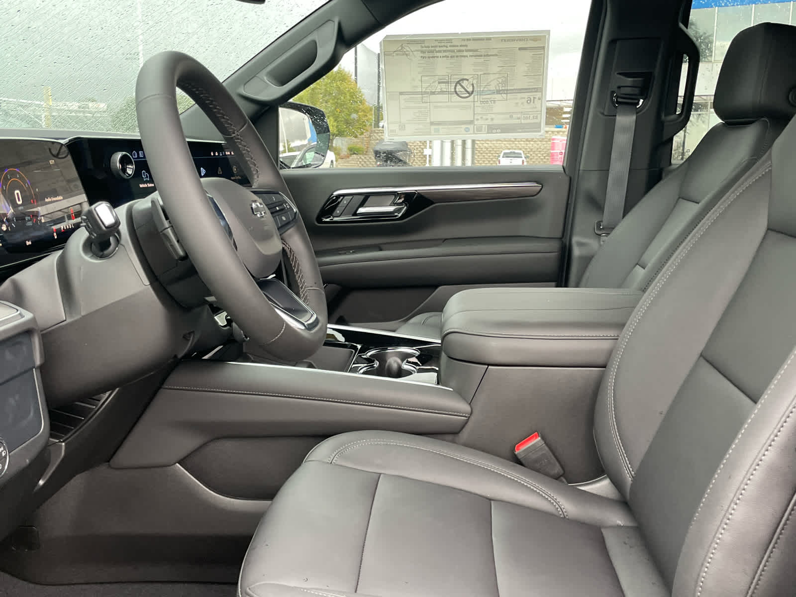 2026 Chevrolet Suburban Z71 photo 23
