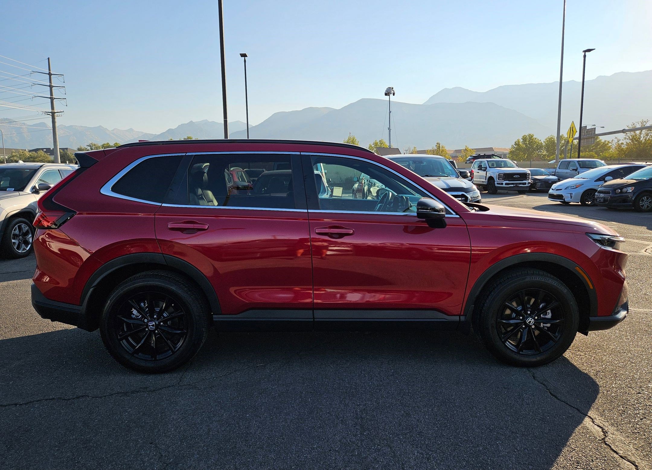 2025 Honda CR-V Hybrid Sport-L photo 2