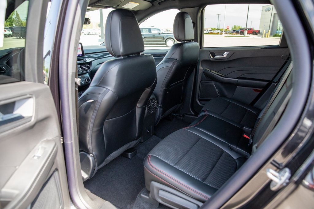 2025 Ford Escape ST-Line photo 17