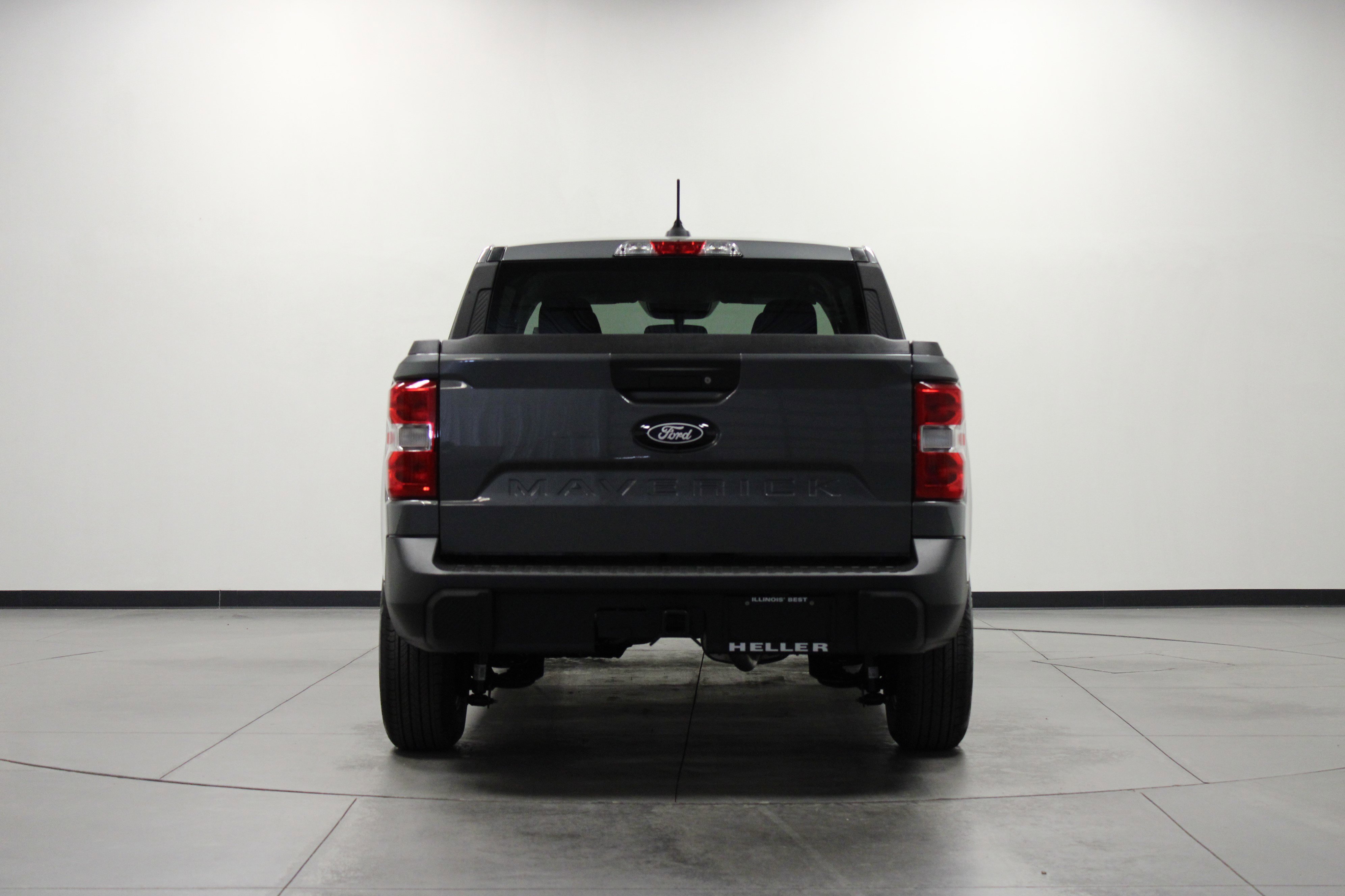2025 Ford Maverick XLT photo 2