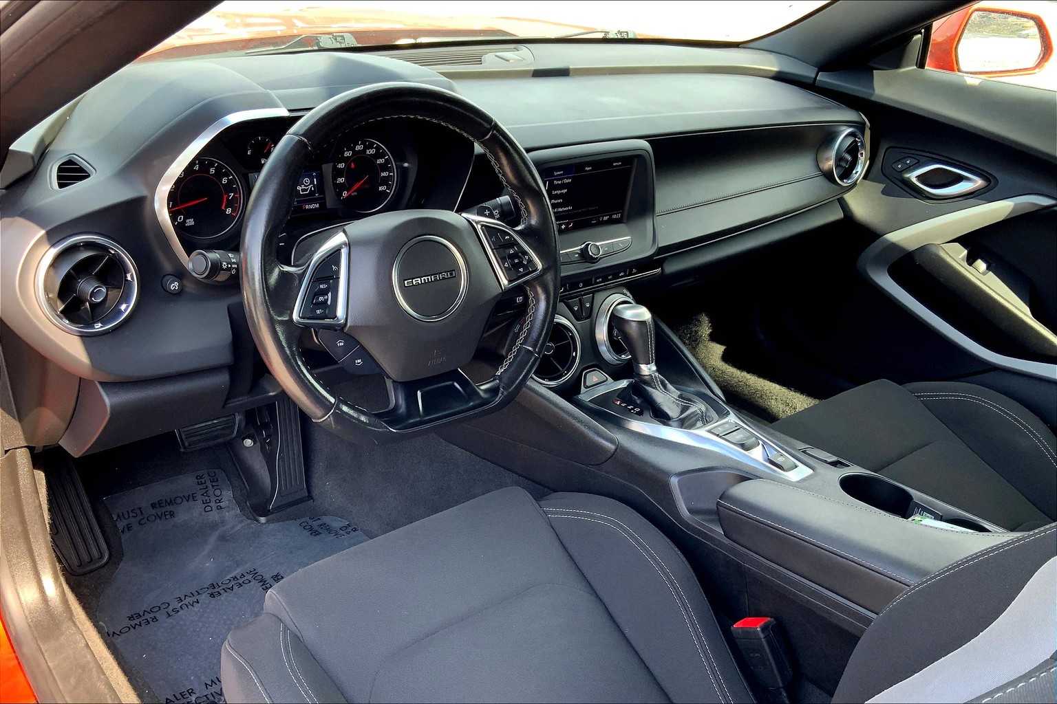 2023 Chevrolet Camaro 1LT photo 11