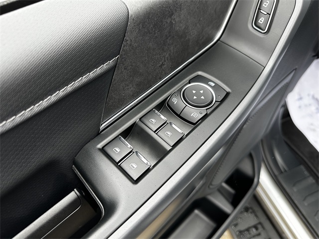 2025 Ford F-150 XLT photo 16