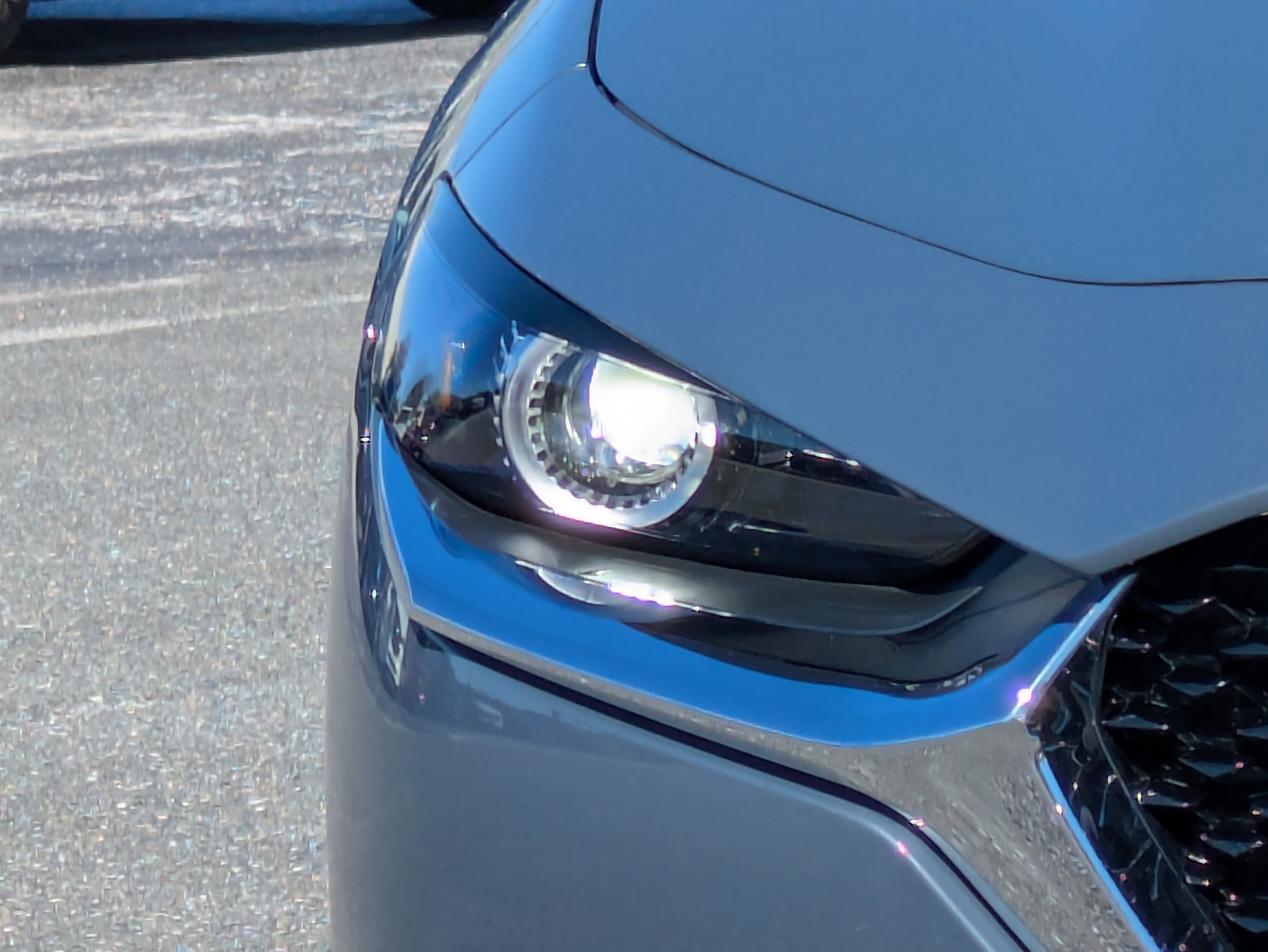 2023 Mazda CX-30 2.5 S Carbon photo 2