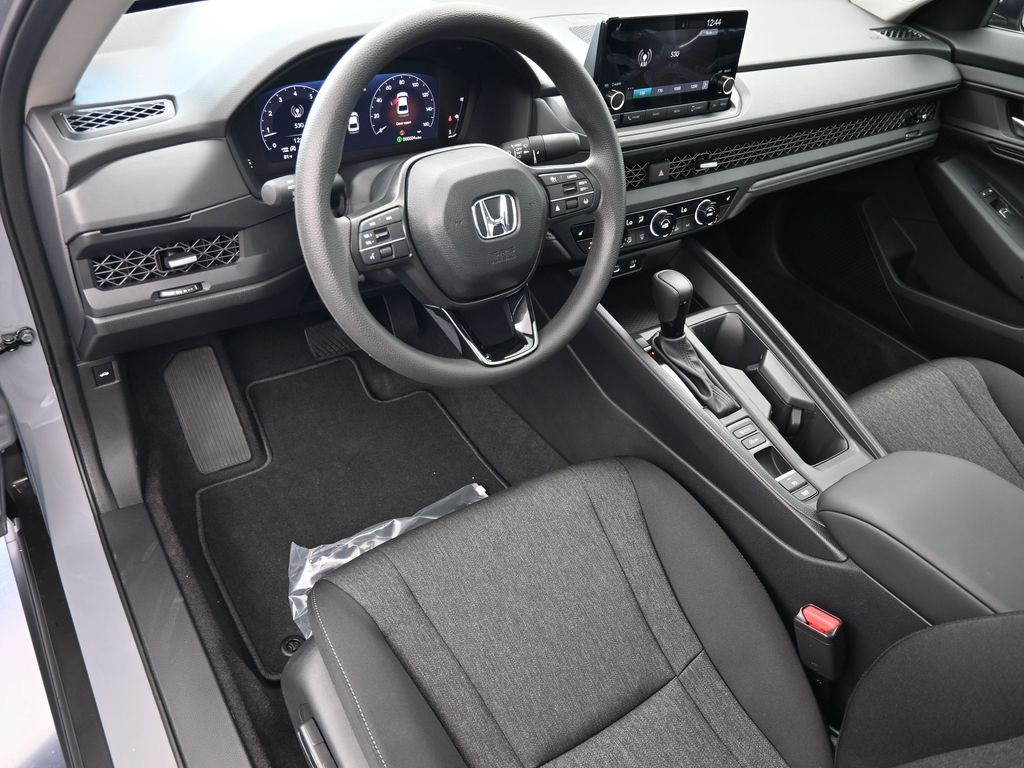 2025 Honda Accord 1.5T SE photo 11