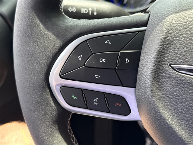 2025 Chrysler Voyager LX photo 15