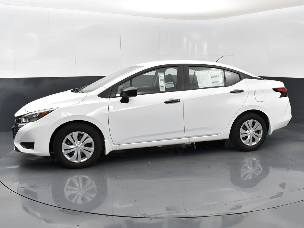 2025 Nissan Versa 1.6 S photo 3