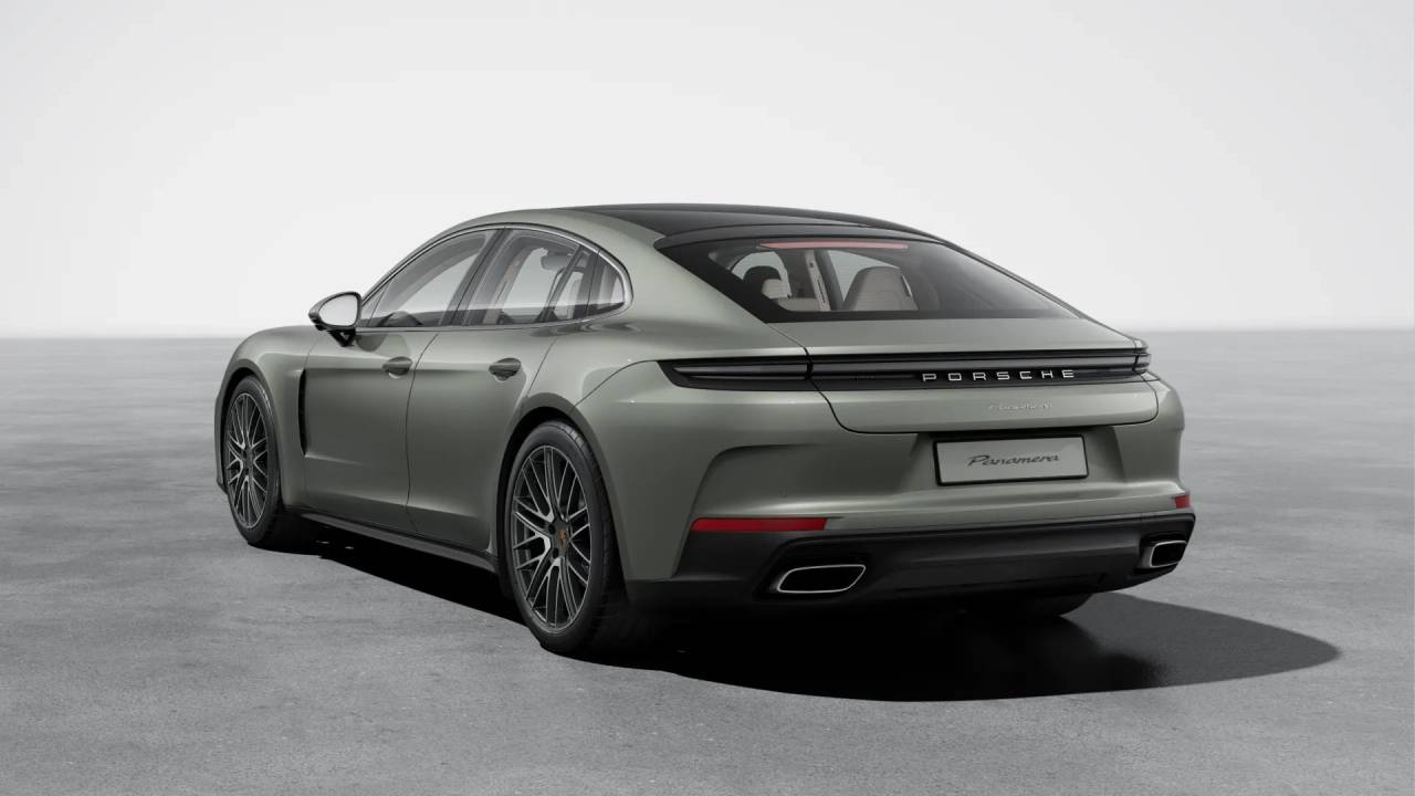 2026 Porsche Panamera 4 photo 3