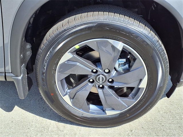 2026 Nissan Rogue SV photo 2