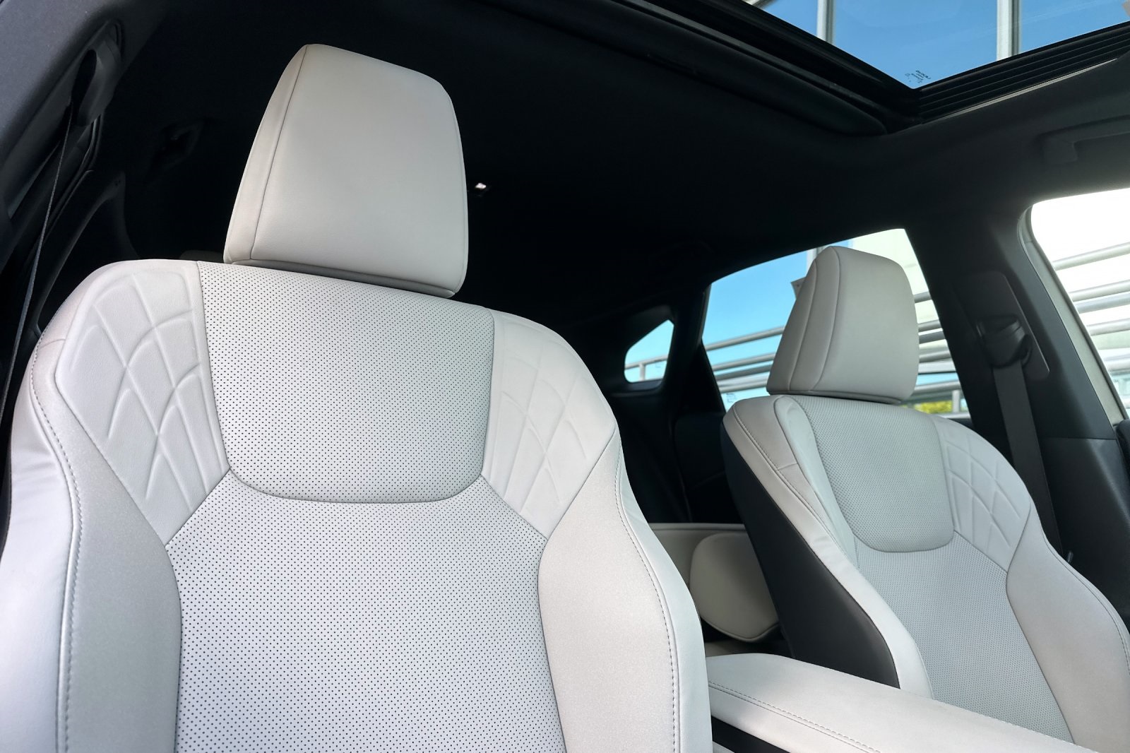 2024 Lexus RX 350h Premium photo 9
