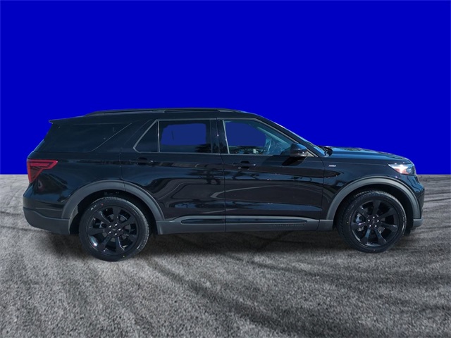 2023 Ford Explorer ST-Line photo 2