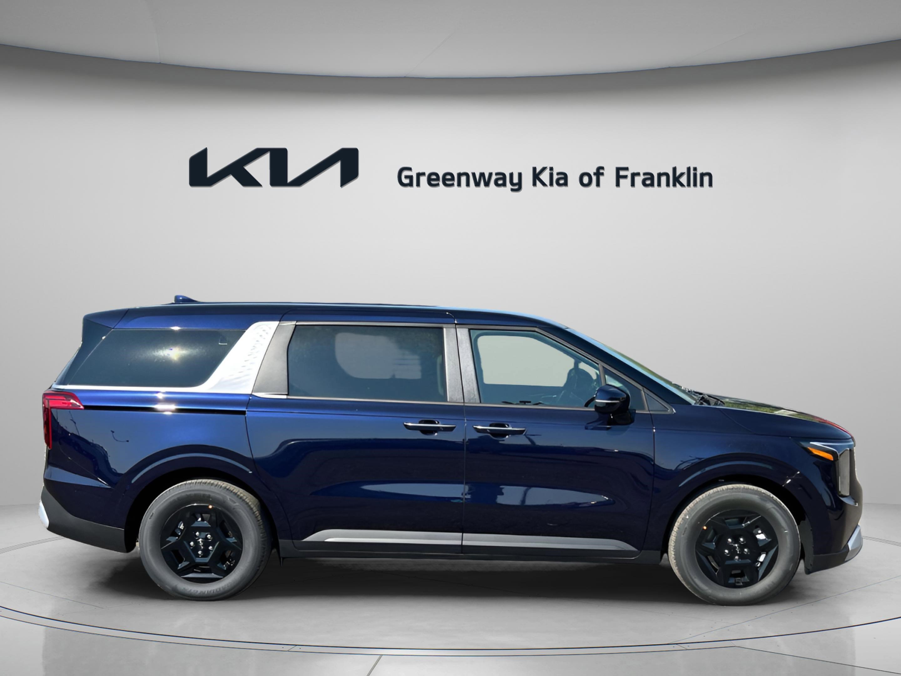 2026 Kia Carnival LX photo 8