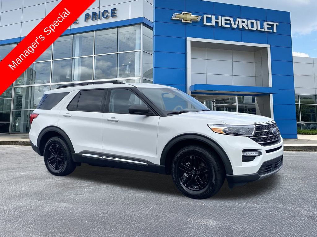 2022 Ford Explorer XLT's photo