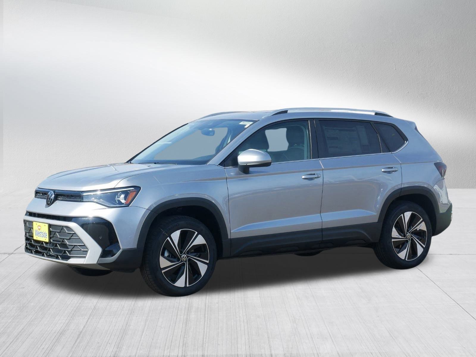 2025 Volkswagen Taos SE photo 2