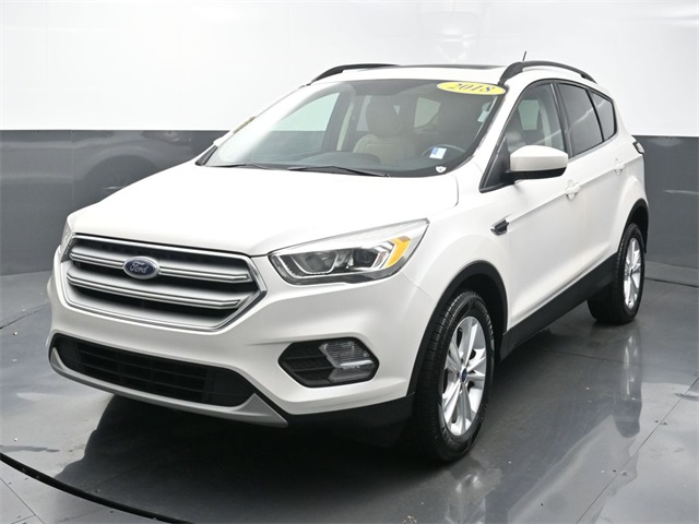 2018 Ford Escape SEL photo 3