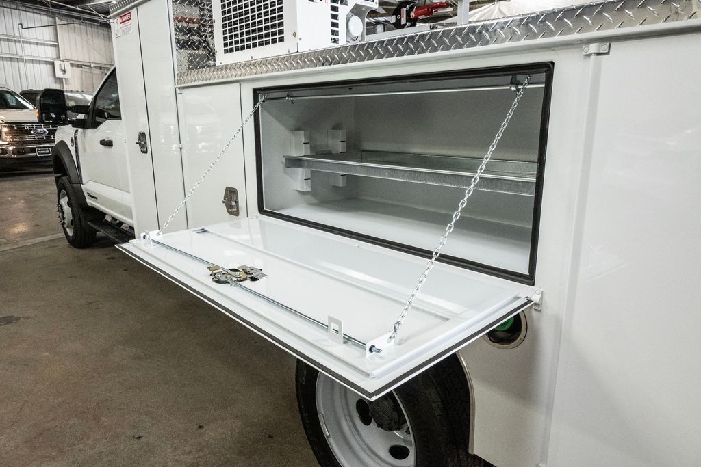 2024 Ford F-550 XL photo 23