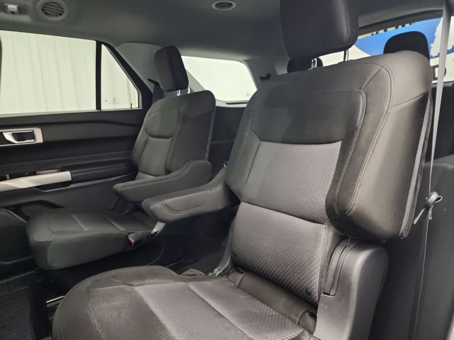 2022 Ford Explorer XLT photo 32