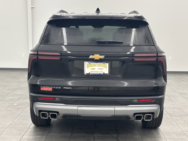 2025 Chevrolet Traverse photo 3