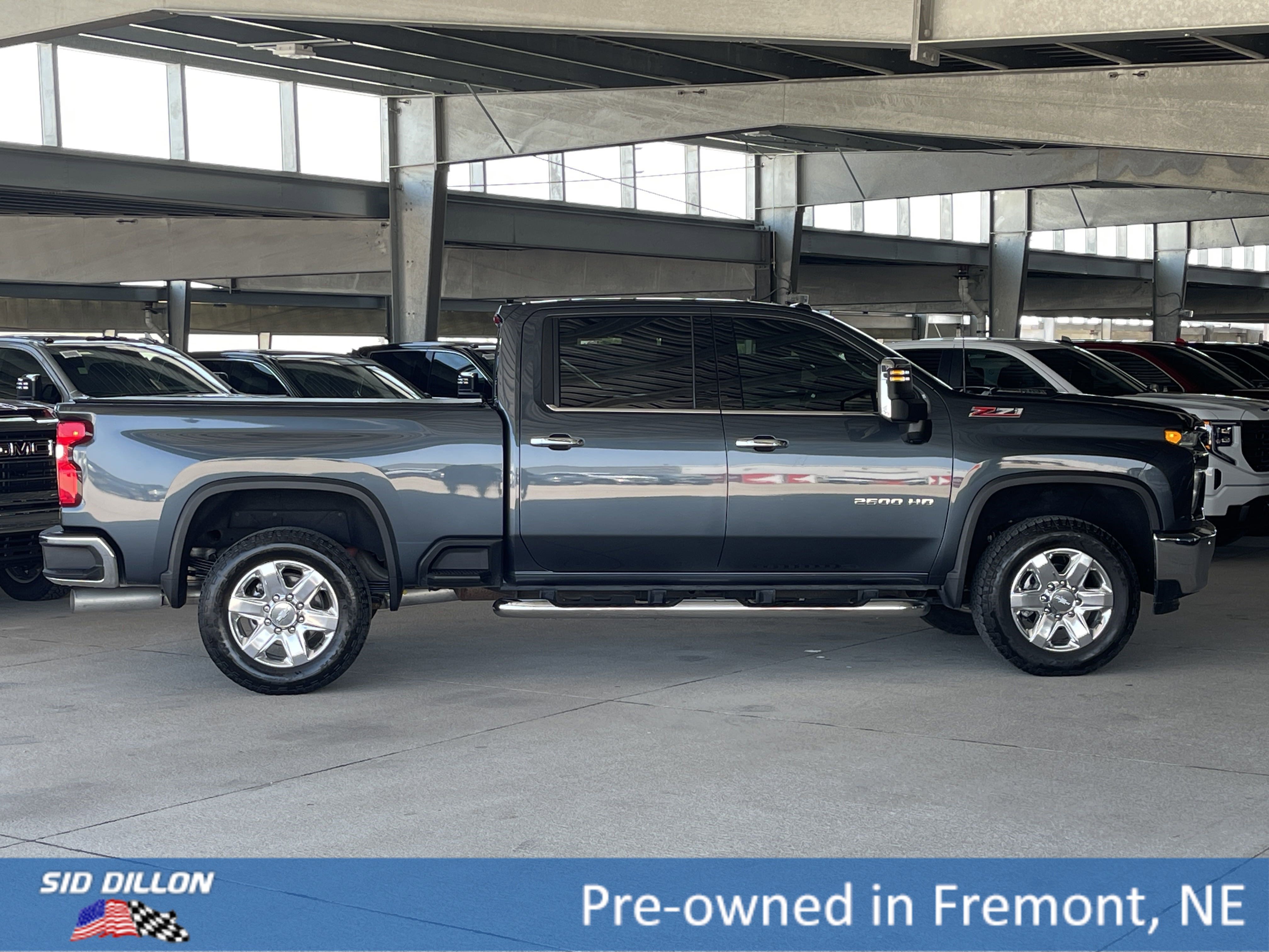 Used 2020 Shadow Gray Metallic Chevrolet LTZ image 16