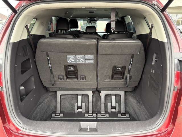 2023 Kia Carnival EX photo 33