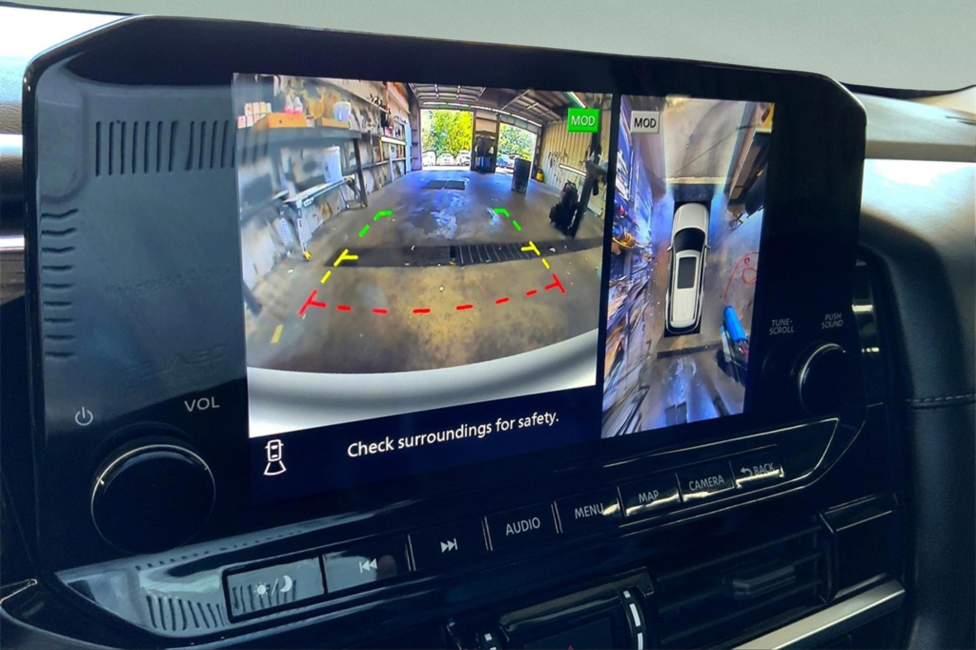 2023 Nissan Pathfinder SL photo 13