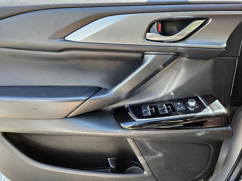2023 Mazda CX-9 Touring photo 26