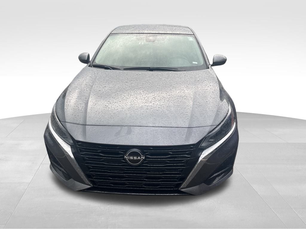 2023 Nissan Altima 2.5 SV photo 2