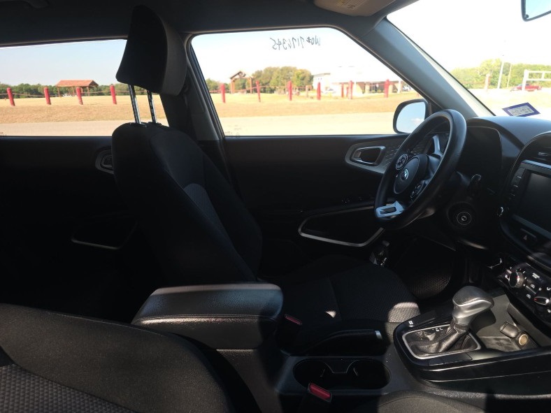 2020 Kia Soul LX S X-Line photo 12