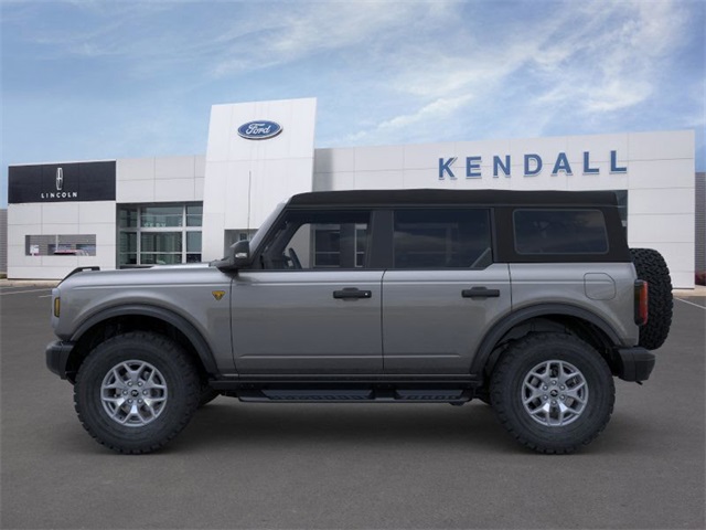 2025 Ford Bronco Badlands photo 3