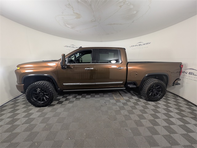 2025 Chevrolet Silverado 2500HD High Country photo 2