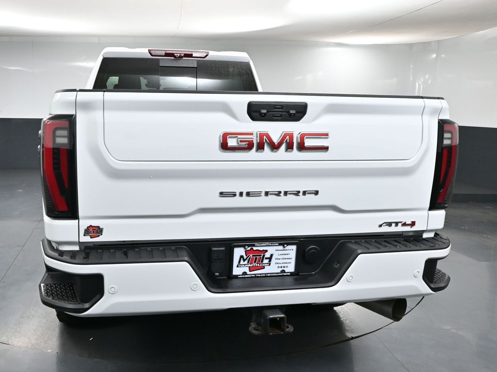 2024 Gmc Sierra HD AT4 photo 3